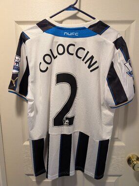 Men's Large New Castle United 2013 - 2014 Home Jersey Colocinni